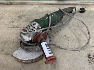 UNRESERVED Parkide 230V Angle Grinder