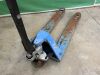 UNRESERVED Blue Pallet Truck - 2