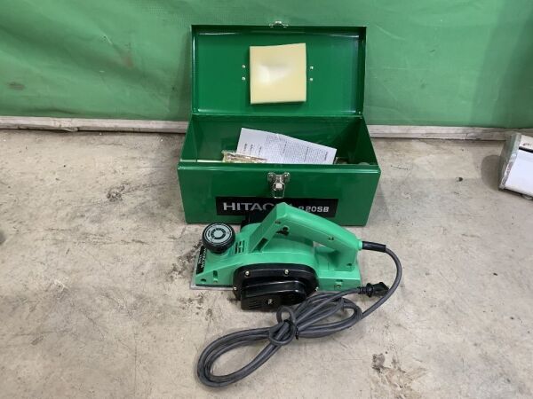 Hitachi 82mm Planer