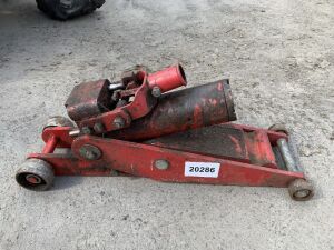 UNRESERVED Red Forklift Jack