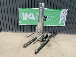 UNRESERVED Sumner SLA-2010 Pedestrian Material Lift