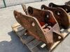 UNRESERVED 3 x Hydraulic Quick Hitches - 17