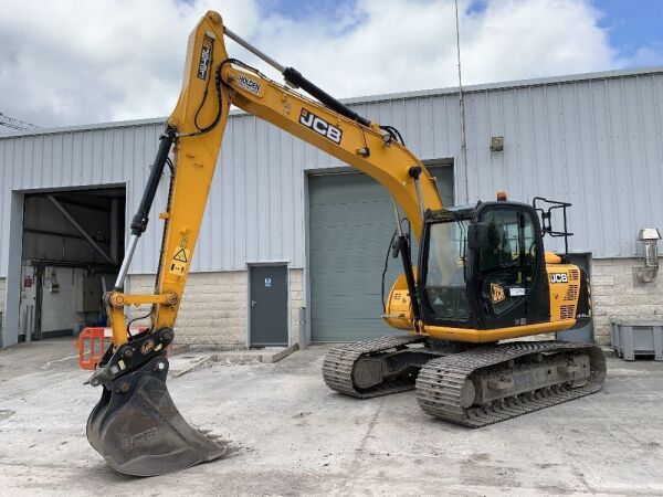 UNRESERVED 2017 JCB JS131LC 13T Excavator