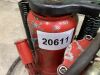 UNRESERVED 20T Hydraulic/Air Bottle Jack - 4