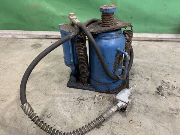 UNRESERVED 20T Hydrailuc/Air Bottle Jack