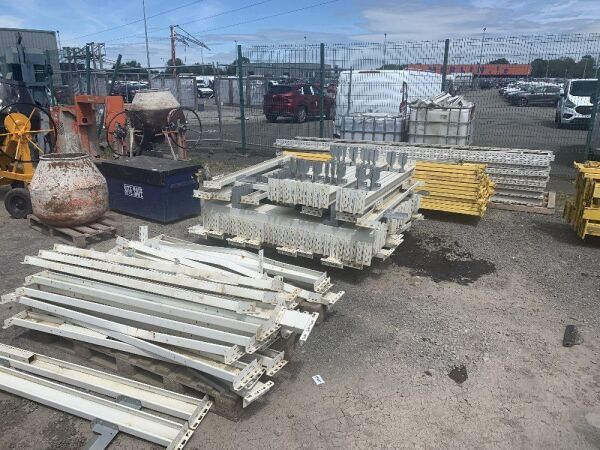 UNRESERVED Large Quantity Of Miscellaneous Pallet Racking 