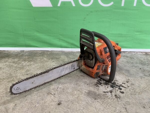 UNRESERVED Husqvarna 235 Petrol Chainsaw