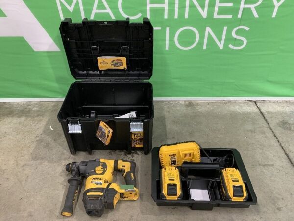 hule marmelade Falde tilbage UNRESERVED Dewalt DCH333 5W SDS Cordless Hammer Drill | ONLINE TIMED  AUCTION DAY TWO - TOOL & EQUIPMENT AUCTION - Ends From 9:30am 15th July -  Irish Machinery Auctions