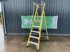 UNRESERVED 5 Step Podium Ladder