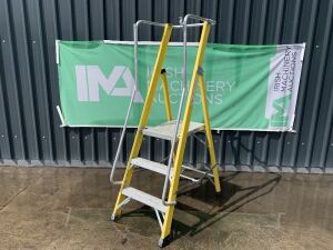 UNRESERVED 3 Step Podium Ladder