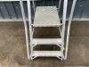 UNRESERVED 3 Step Podium Ladder - 4