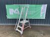 UNRESERVED 3 Step Podium Ladder