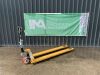 UNRESERVED 2T Pallet Truck