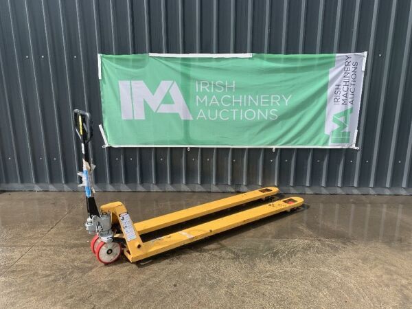 UNRESERVED 2T Pallet Truck