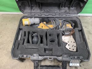 UNRESERVED Dewalt DW315KT Buzz Saw in Case