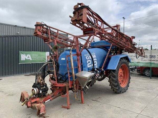 1997 Gem Multitrak 2600 Trailed Sprayer