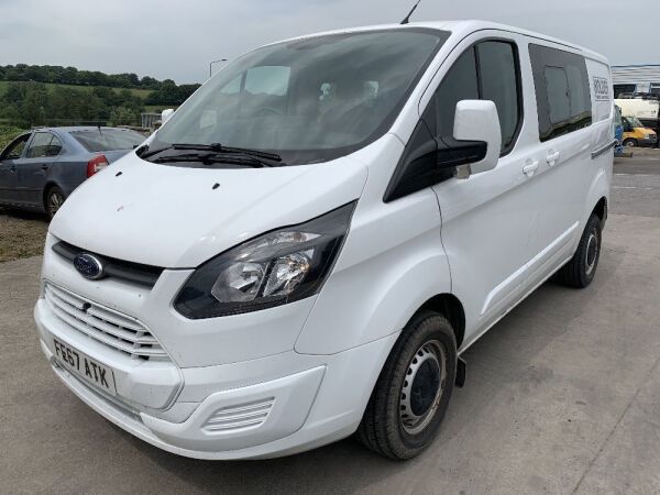 UNRESERVED 2017 Ford Transit Custom Crew Cab 290 LR DCB Van