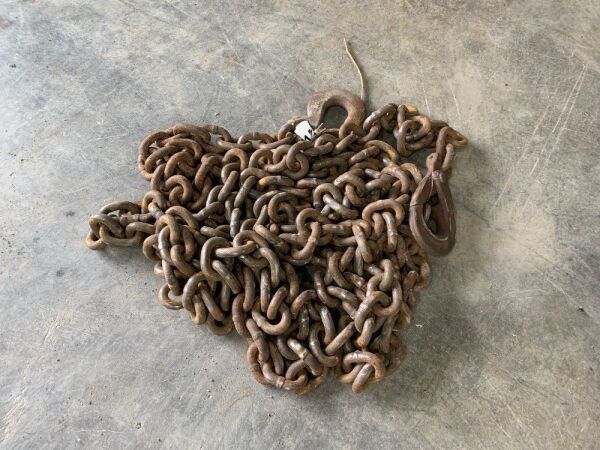 UNRESERVED Long Lifting Chain