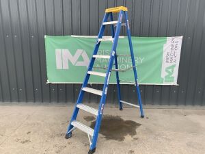 8FT Fibreglass Step Ladder