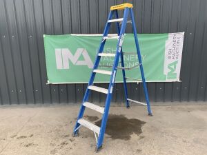 8FT Fibreglass Step Ladder