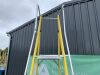 UNRESERVED Clow 1.68M 5 Rung Fibreglass Platform Ladder - 6