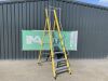 UNRESERVED Clow 1.68M 5 Rung Fibreglass Platform Ladder - 3