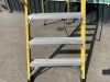 UNRESERVED Clow 1.96M 6 Rung Fibreglass Platfrom Ladder - 4