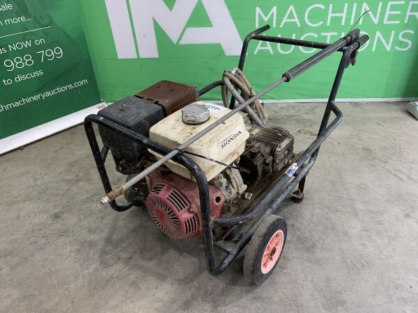 UNRESERVED Comet 3000PSI Heavy Duty Portable Power Washer