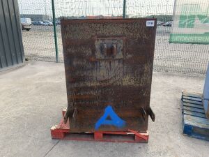 UNRESERVED Rear/Front Mounted Tractor Concrete Weight