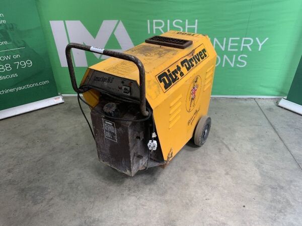 UNRESERVED Dirt Driver 1500 220v Power Washer