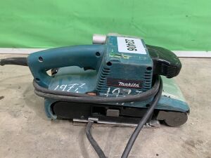 UNRESERVED 2017 Makita Belt Sander