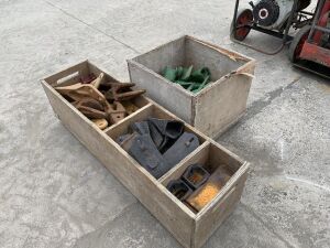 UNRESERVED 2x Crates of Various Bucket Teeth & Other Parts