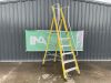 UNRESERVED Clow 1.68M 5 Rung Fibreglass Platform Ladder - 3