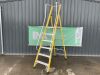 UNRESERVED Clow 1.68M 5 Rung Fibreglass Platform Ladder