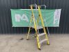 UNRESERVED Clow 2 Rung 0.85M Platform Ladder - 3