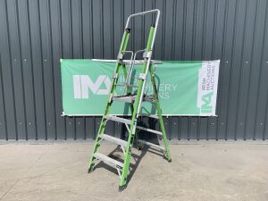 UNRESERVED Little Giant 2.6M 3 Rung Platform Ladder