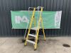 UNRESERVED Clow 0.85M Platform Ladder