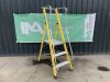 UNRESERVED Clow 0.85M Platform Ladder - 3