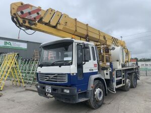 UNRESERVED 2003 Volvo FL220 4x2 Cherry Picker Truck