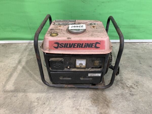 UNRESERVED Silverline 0.7Kva Petrol Generator