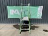 Green 0.8M Fibreglass Podium Ladder - 2