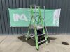 Green 0.8M Fibreglass Podium Ladder - 3