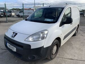 UNRESERVED 2011 Peugeot Partner B9 1.6 HDI 75 Access Glazed E5 4D