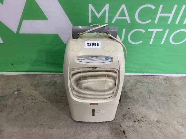 UNRESERVED Challenge 230v Auto Defrost