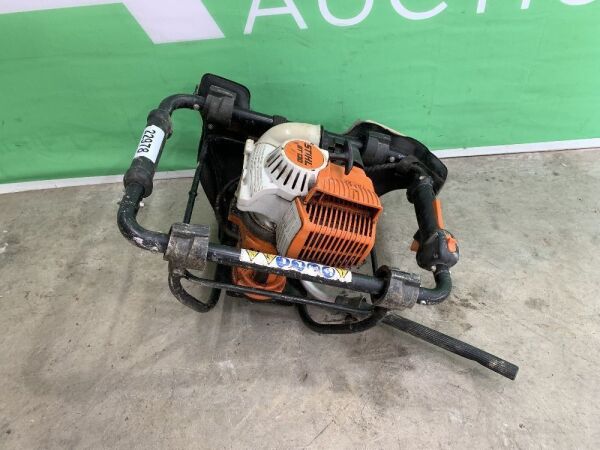 UNRESERVED 2016 Stihl BT130 Petrol Auger Unit