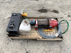 3T Hydraulic Winch to Suit Land Rover c/w Tank, Pump, Cable, Filters & Other Fittings