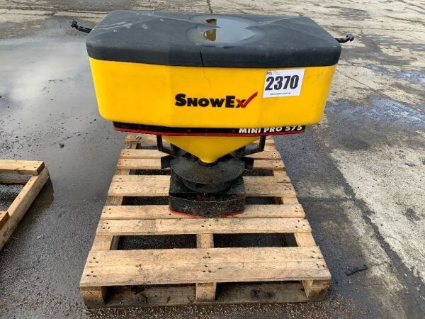 Snow Ex 575 Gritter