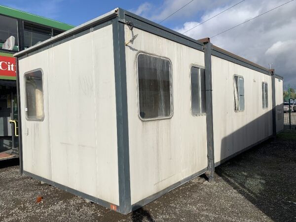 UNRESERVED 30 x 10 Porta Cabin
