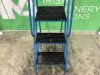 UNRESERVED Blue 3 Step Mobile Platform - 3