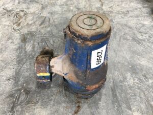 UNRESERVED Homatro 50T Mechanical Jack